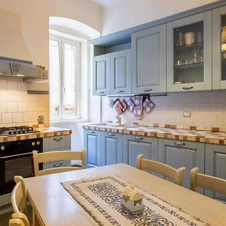 The Triangle Square X4